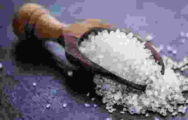 Приметы про соль – к благополучию и беде Соль уже очень давно используется не…