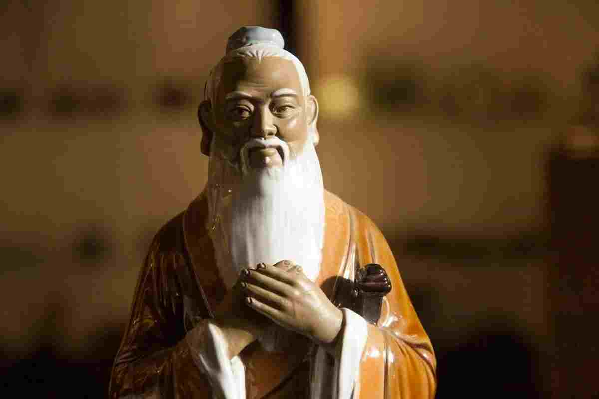konfuczij-byl-velikim-kitajskim-myslitelem-i-filosofom-filosofiya-konfucziya-byla-sfokusirovana-na-voprosah-morali.jpg
